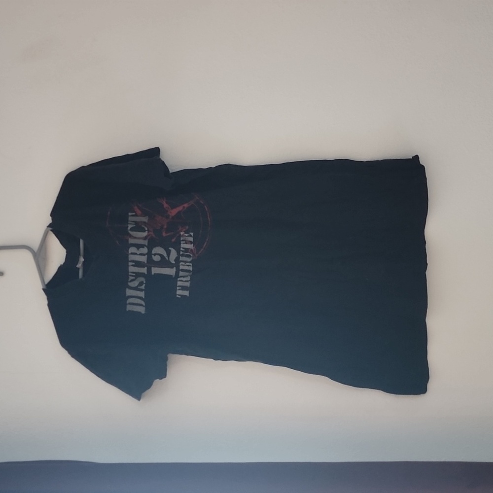 Tultex Vintage Hunger Games "District 12 Tribute" 2012 Jennifer Lawrence Movie